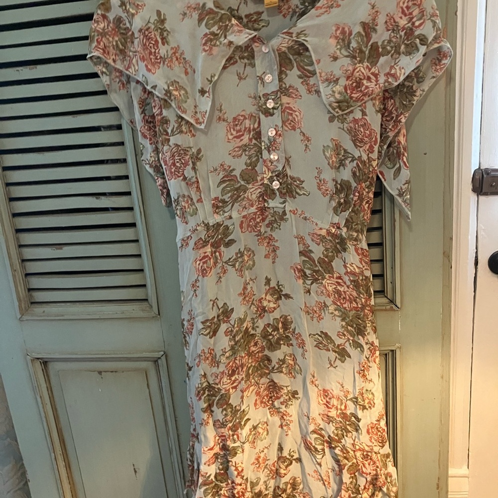 Very special April Cornell Floral Button-Up Dress with Ruffled Collar and slip